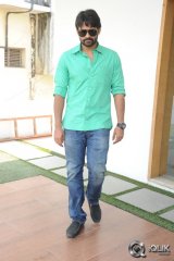 Sai Dharam Tej Interview About Pilla Nuvvu Leni Jeevitham